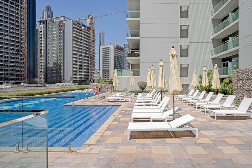 Brand New 1Br- Business Bay - Burj Khalifa View Lägenhet Dubai Exteriör bild