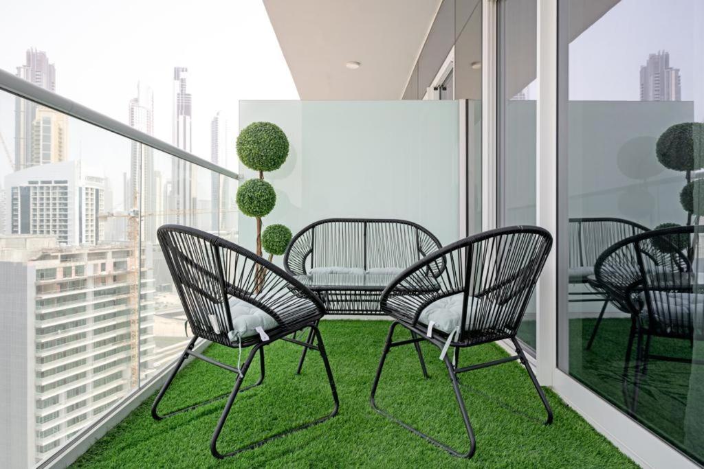 Brand New 1Br- Business Bay - Burj Khalifa View Lägenhet Dubai Exteriör bild